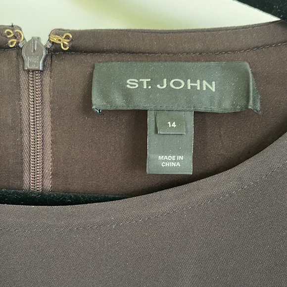 St. John dress brown with twist detail - Picture 3 of 5